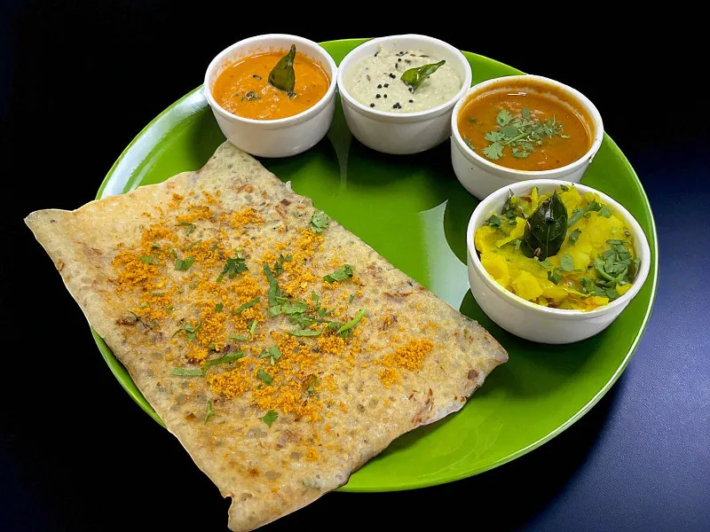 Rava Onion Podi Masala Dosa
