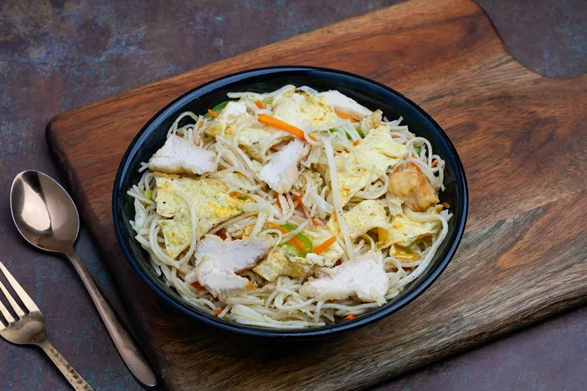 Double Egg Chicken Noodles