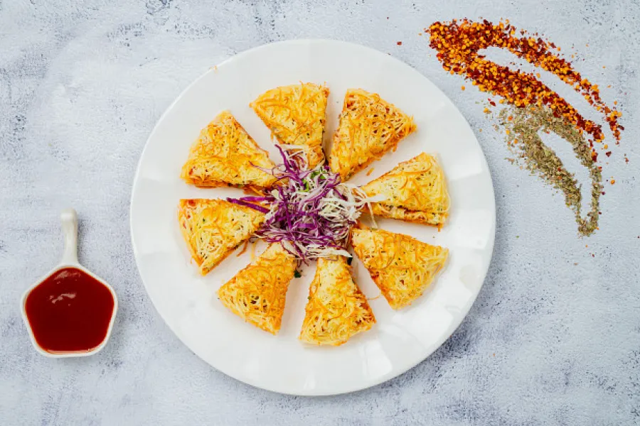 Cheese Schezwan Pizza