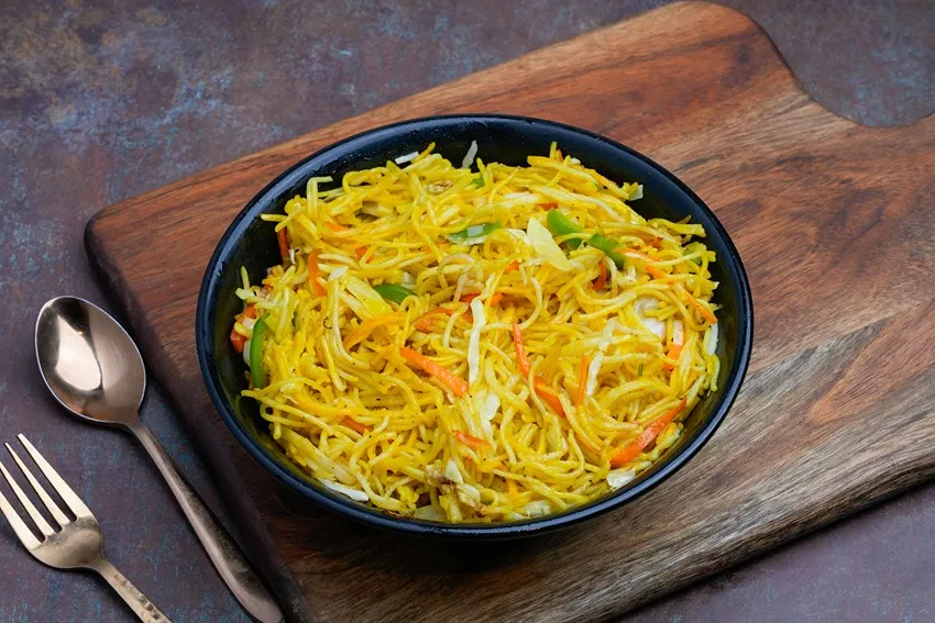 Veg Hakka Noodles