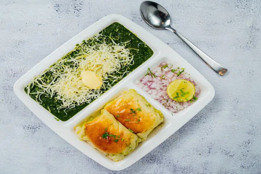 Hariyali Cheese Pav Bhaji